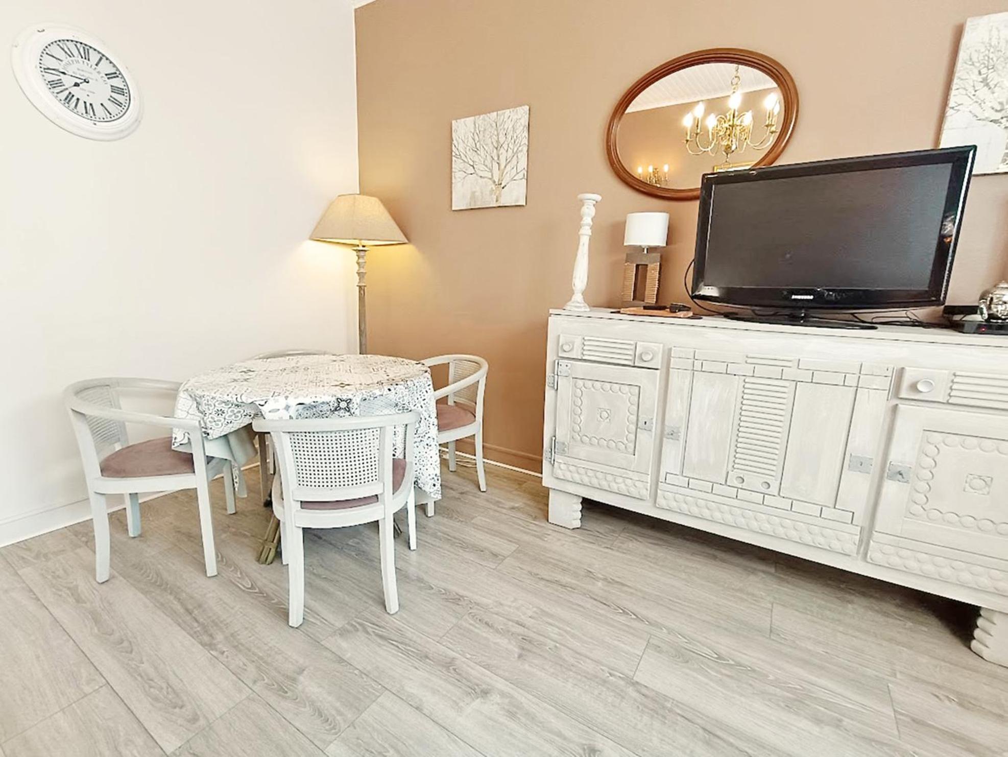Le Petit Paradis, T3, Wifi, Parking, Veranda Bagneres-de-Luchon Exterior photo